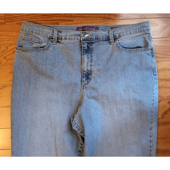 Gloria Vanderbilt Light Blue Skinny Jeans - Picture 3 of 11